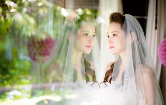 婚紗照似少女